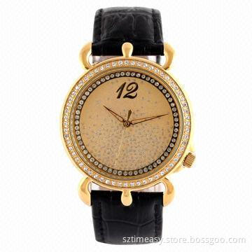 Fashionable Watches with Comfortable Leather Band